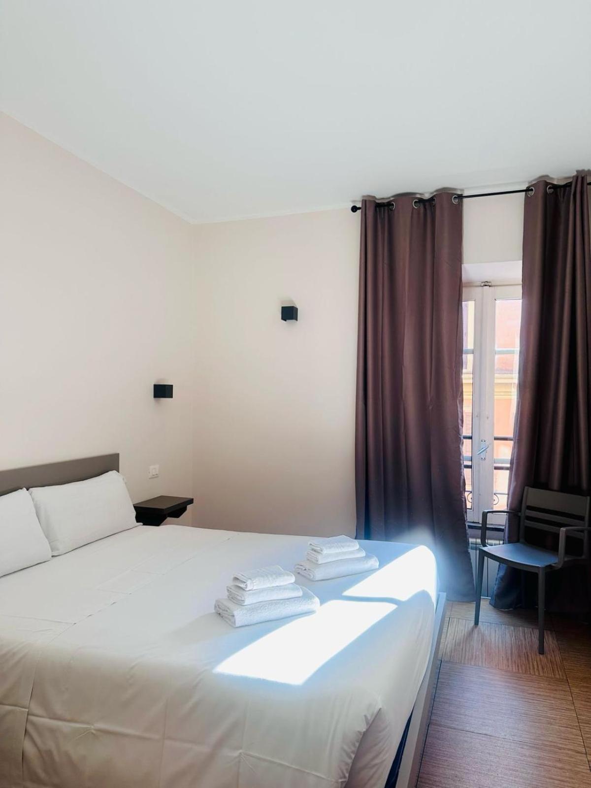 Colosseum Resort ローマ 部屋 写真